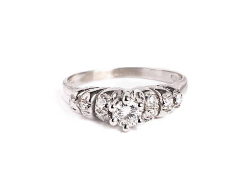 Pierścionek w białym złocie z diamentami 0,38 ct
