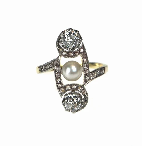 Pierścionek z epoki edwardiańskiej z perłą i diamentami