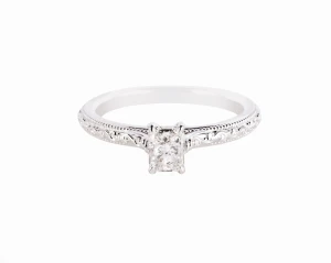 Złoty pierścionek z diamentem ok. 0,51 ct