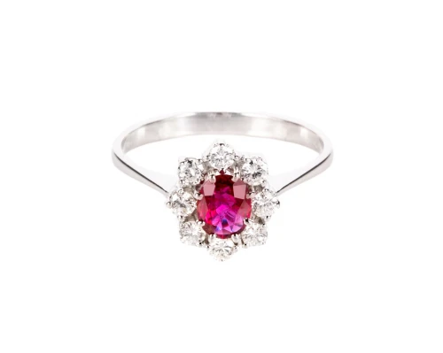 Pierścionek z rubinem ok. 0,50 ct i diamentową karmazycją