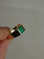 Pierścionek z etiopskim szmaragdem o masie ok. 1,30 ct