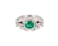Pierścionek ze szmaragdem ok. 0,90 ct i diamentami