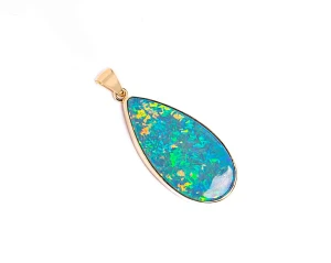 Złota zawieszka z opalem etiopskim 16,8 ct